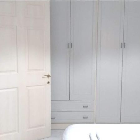 Private Room In Wonderful Sea View Apartment 세인트폴스베이 외부 사진