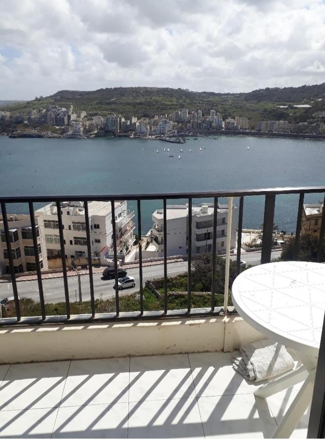 Private Room In Wonderful Sea View Apartment 세인트폴스베이 외부 사진