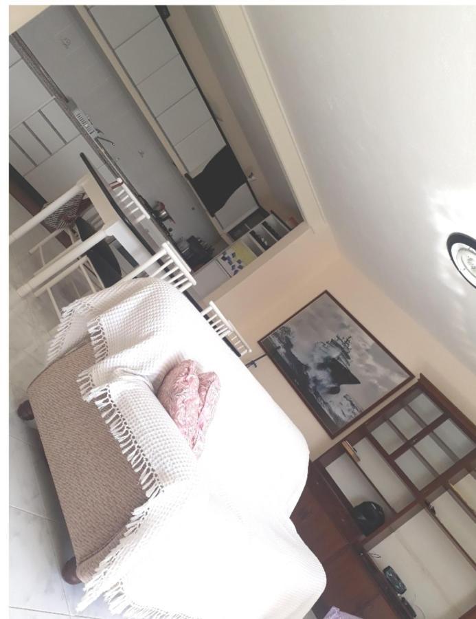 Private Room In Wonderful Sea View Apartment 세인트폴스베이 외부 사진
